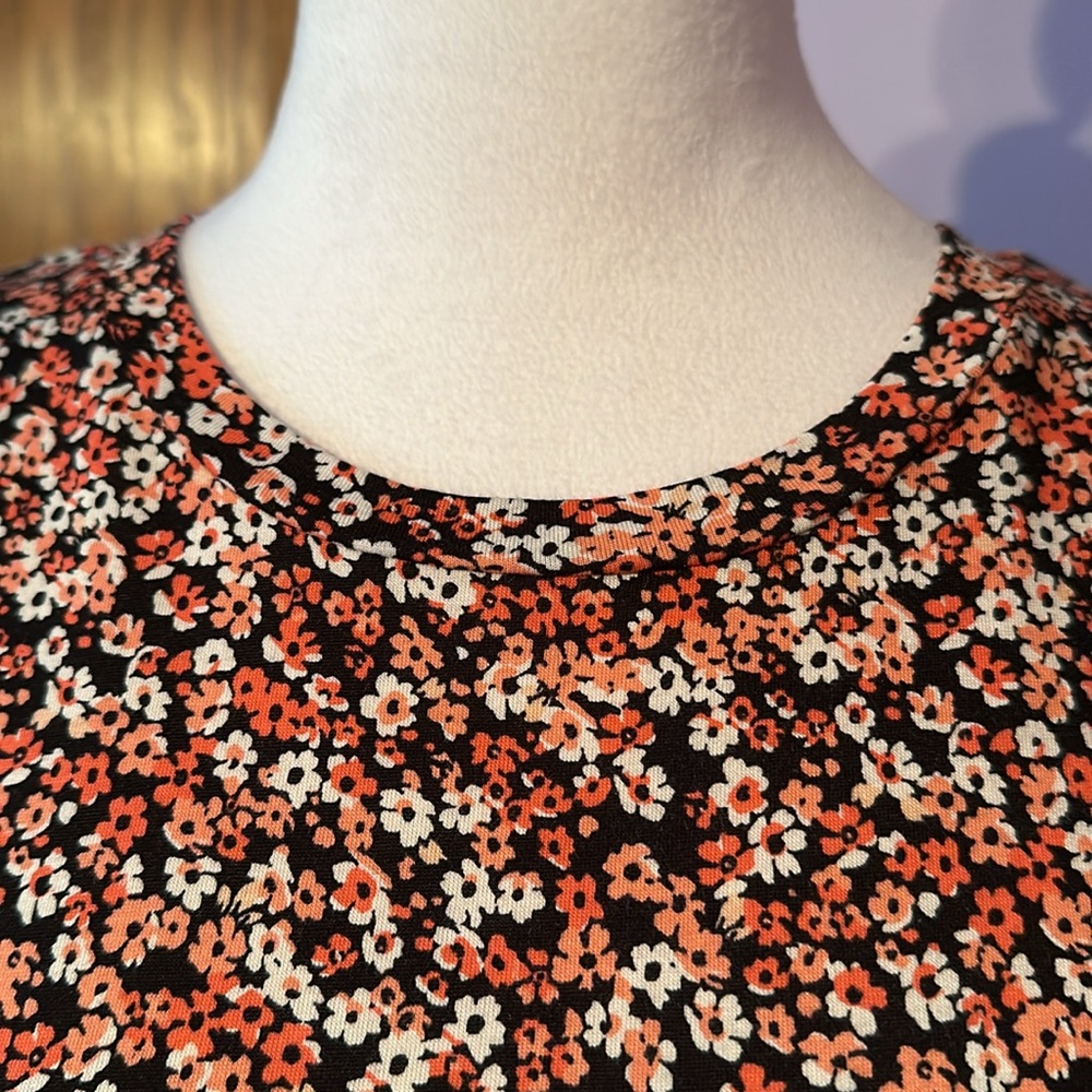 Set of two Michael Kors tops size small. - Picture 3 of 16